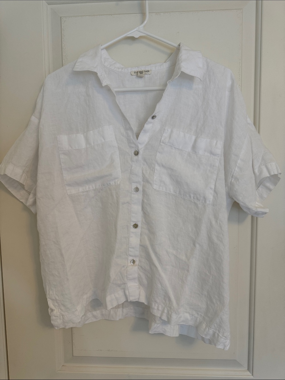 Eileen Fisher -Classic White Linen Short-Sleeve Button-Up Shirt 🖤